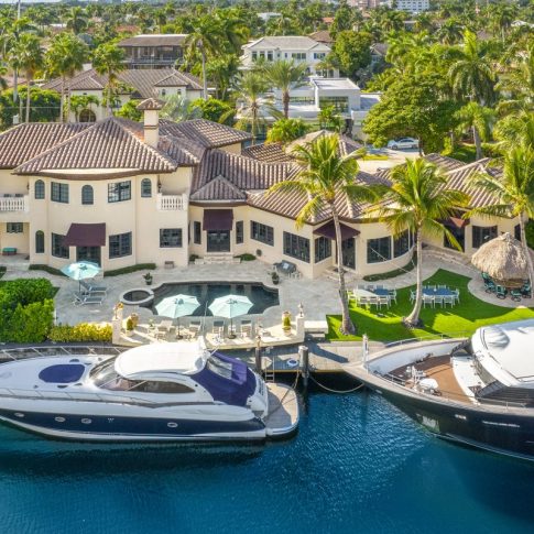 *Florida Luxury Homes Group - Debbie Wysocki