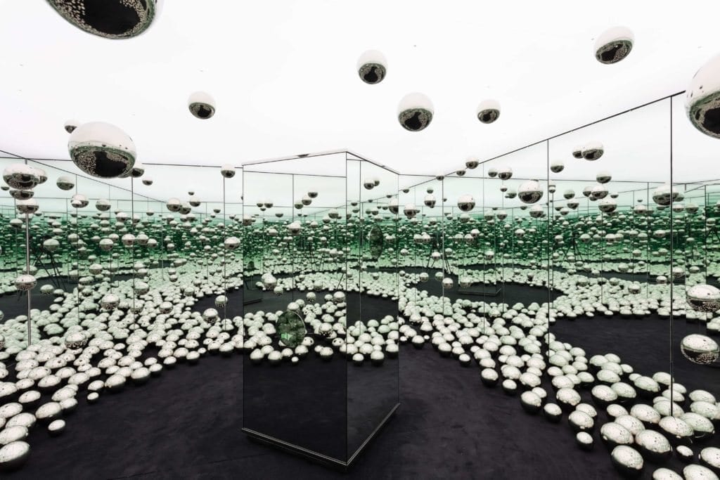 Yayoi Kusama's “Infinity Mirrored Room - Let's Survive Together," 2017