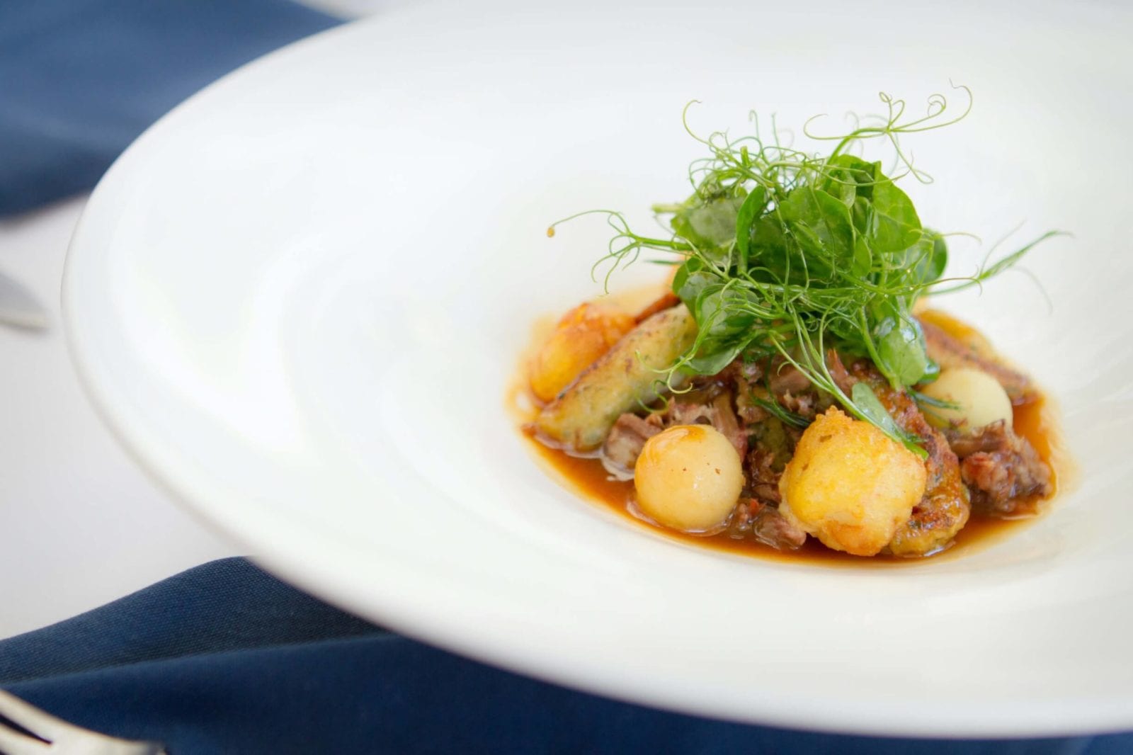 PB Catch’s Crispy Bay Scallops with Oxtail, Apple & Spaetzle