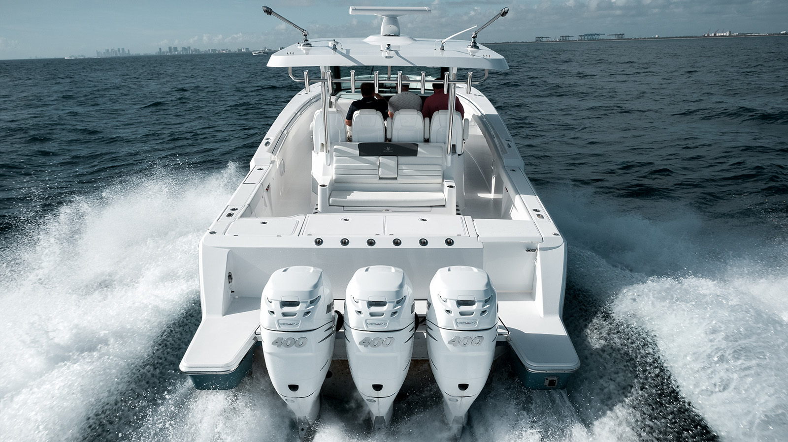 Bertram Yachts’ 30 CC