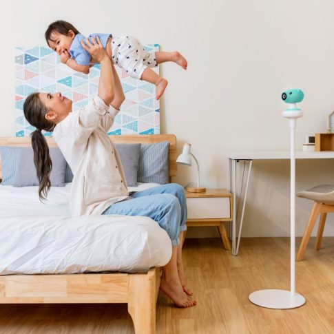 A Smart Baby Monitor That Also Captures Photos So Parents Don't Miss a Moment!