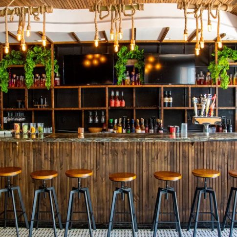 Meraki Greek Bistro in Miami Expands with Saloni Bar by Meraki
