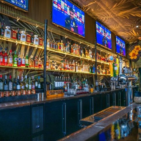 Edgewater’s The Canvas Bar Offers Globally-Inspired Weeknight Specials