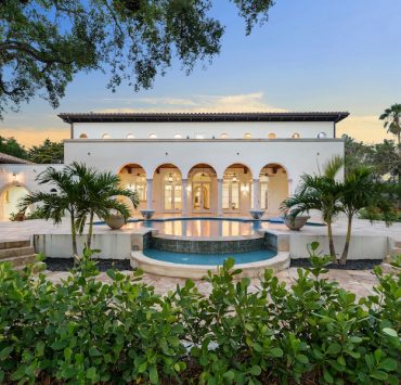 Mediterranean Estate Villa Palma Real in Miami for sale