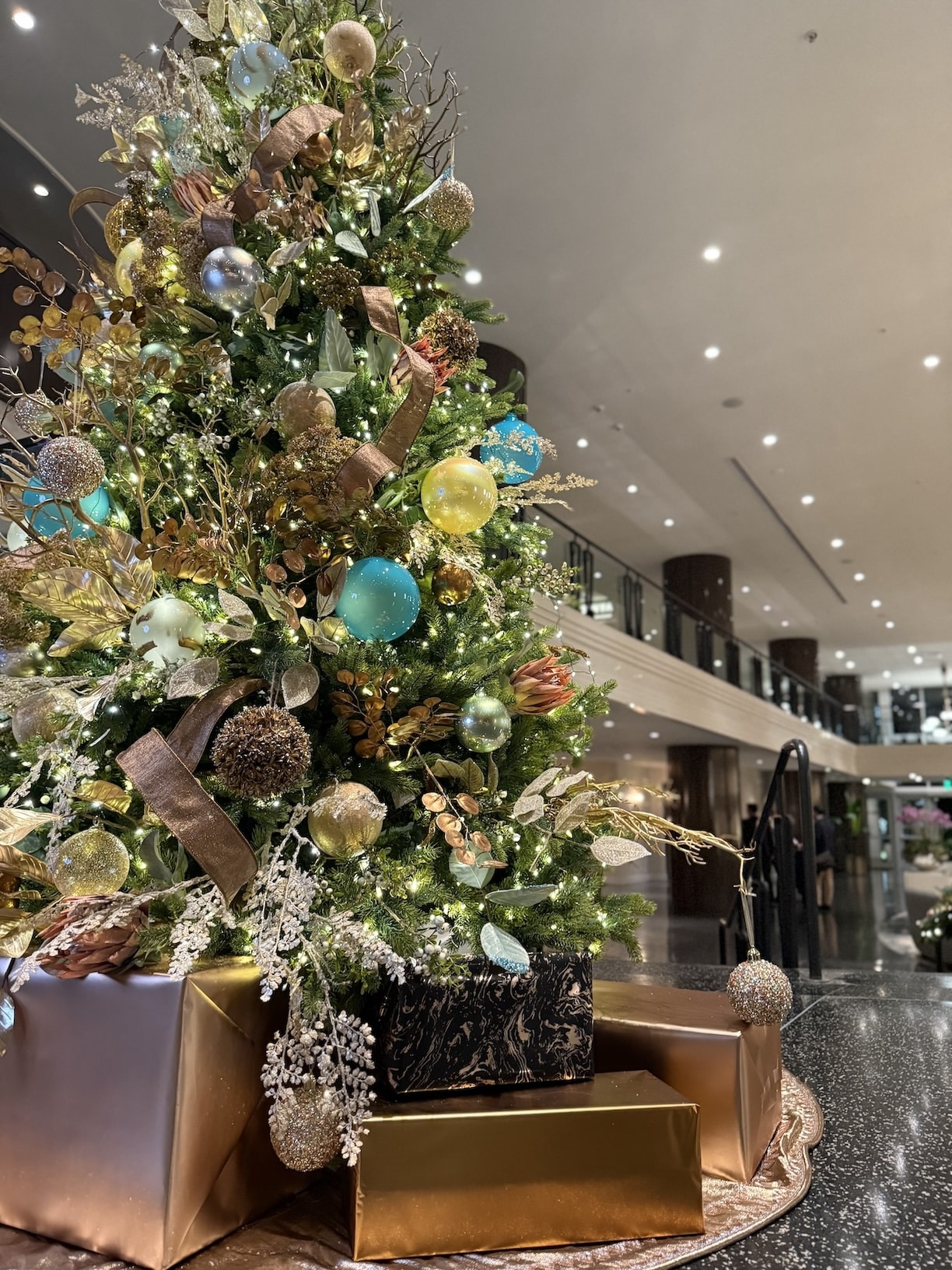 The Ritz-carlton, South Beach and Neiman Marcus Bal Harbour Holiday Partnership