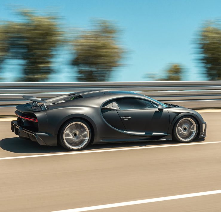 Bugatti Chiron Super Sport 300+ 0-60 mph in 2.4 seconds with top speed of 304.7 mph