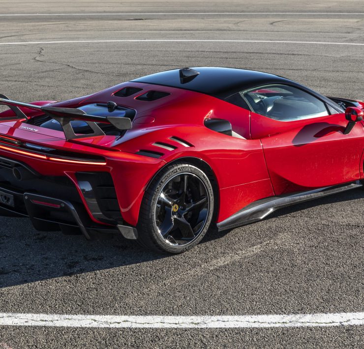 Ferrari SF90 XX Stradale advanced aerodynamics and street-legal track performance