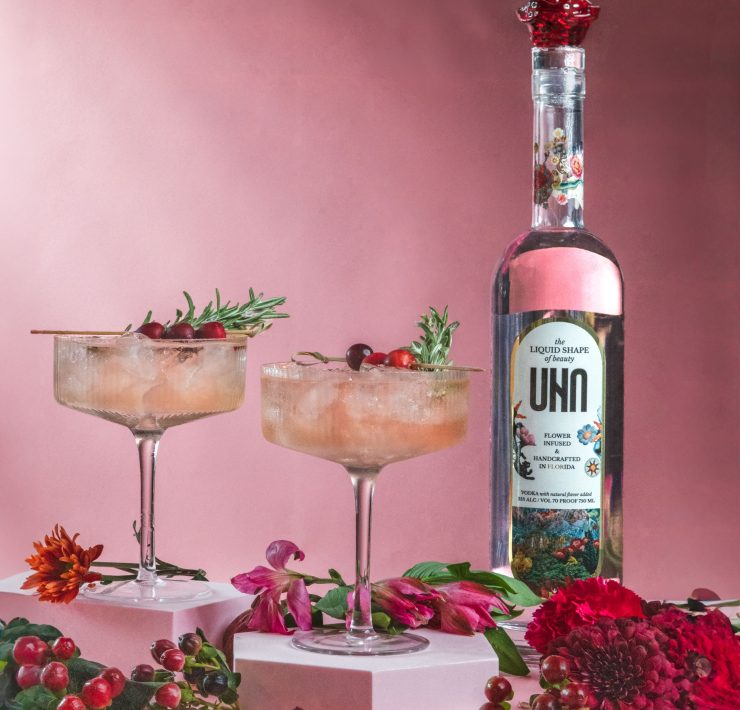 Sip into the Holiday Spirits with UNA Vodka's Mistletoe & Twilight Ember Cocktails