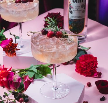 Sip into the Holiday Spirits with UNA Vodka's Mistletoe & Twilight Ember Cocktails