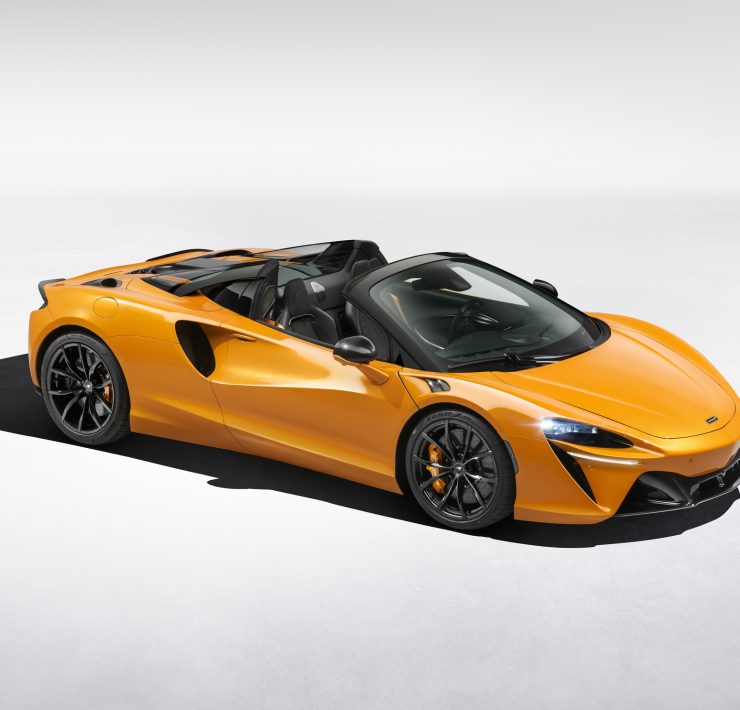 McLaren Artura Spider hybrid sports car with 3.0-liter twin-turbo V6 engine