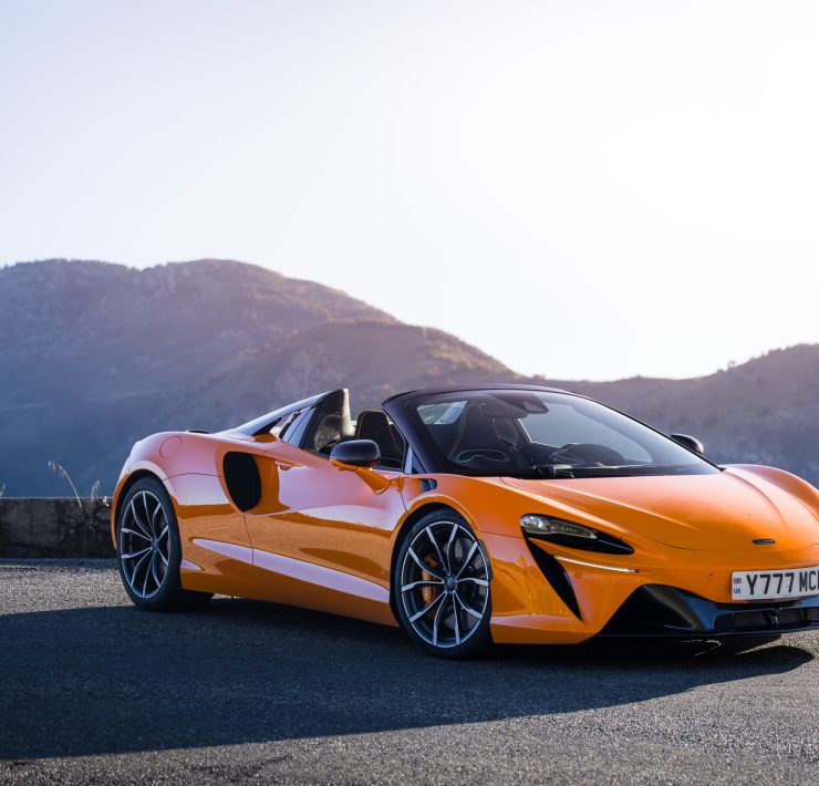 McLaren Artura Spider 0-60 mph in 2.6 seconds with top speed of 205 mph