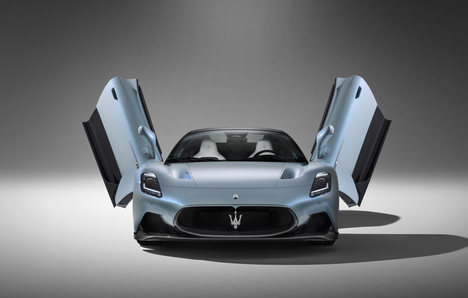 Maserati MC20 Cielo open-top supercar with 3.0-liter twin-turbo V6 engine