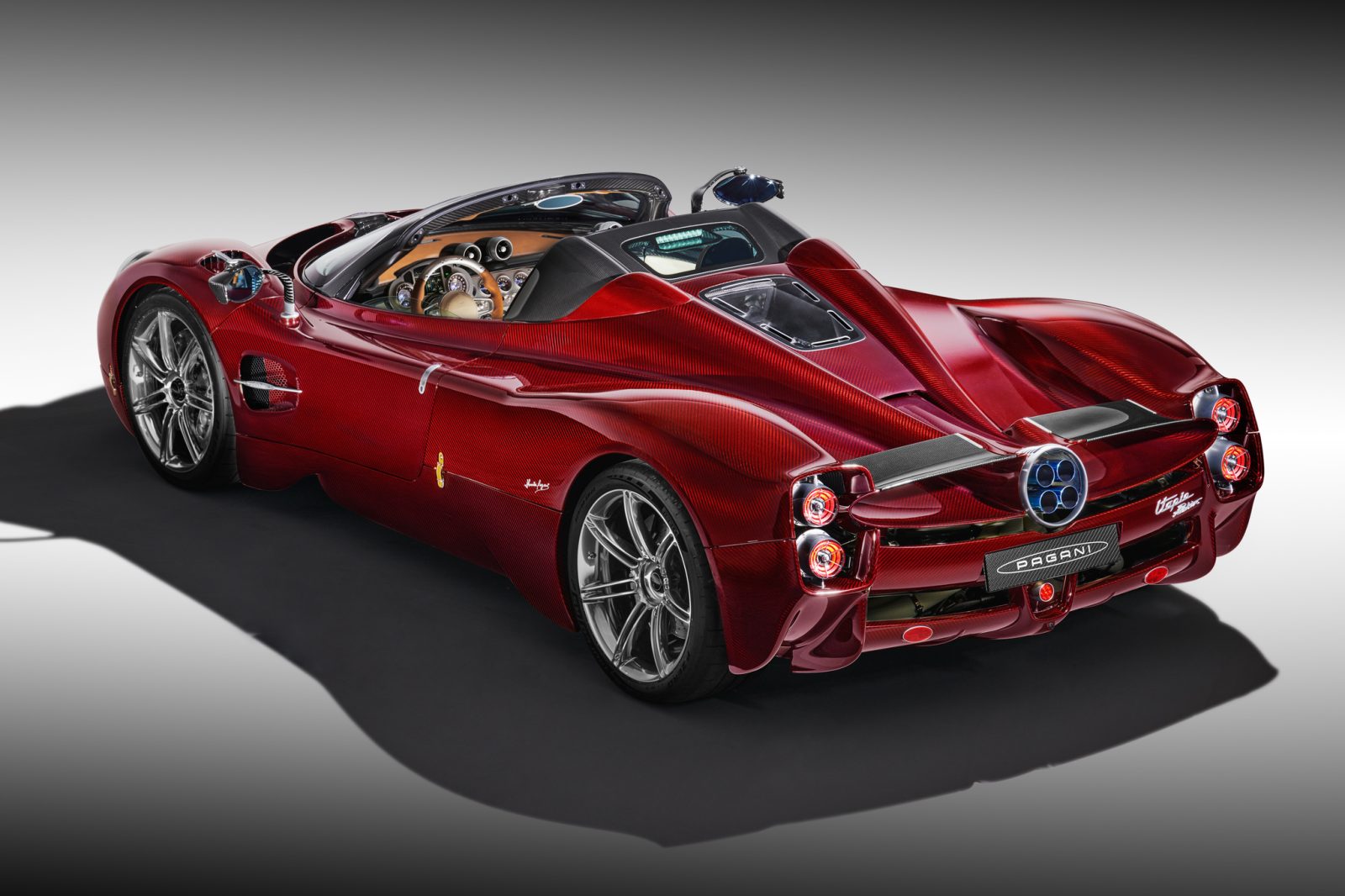 Pagani Utopia Roadster V12 engine performance, 864 horsepower and top speed 217 mph