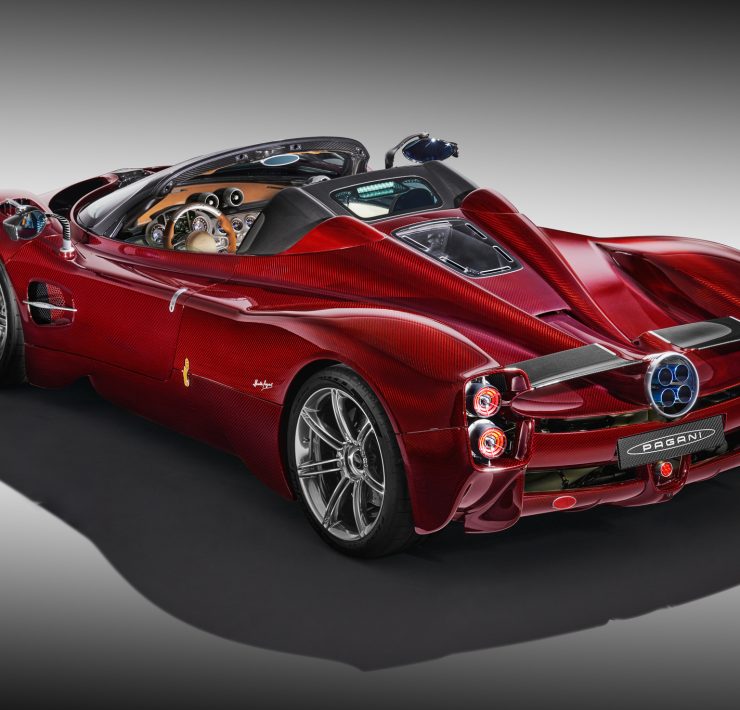 Pagani Utopia Roadster V12 engine performance, 864 horsepower and top speed 217 mph