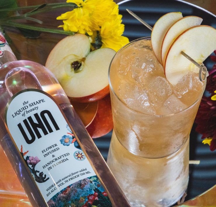 Sip into the Holiday Spirits with UNA Vodka's Mistletoe & Twilight Ember Cocktails