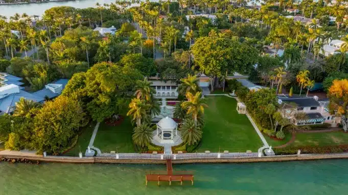 Best Miami Florida neighborhood.,La Gorce Island,Luxury La Gorce Island Real Estate