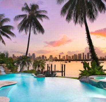 Sunset Islands,Luxury Living in Miami Beach,Sunset Islands Real Estate