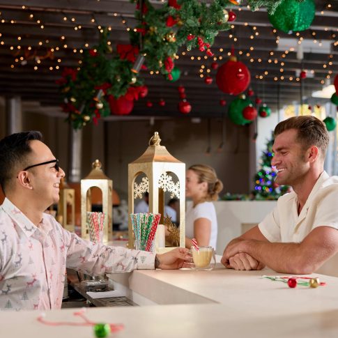 Savor the Season with Tinsel Tavern’s Holiday Pop-Up at Amrit Ocean Resort