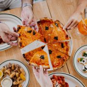 Pasta & Juliet - pizza flatlay