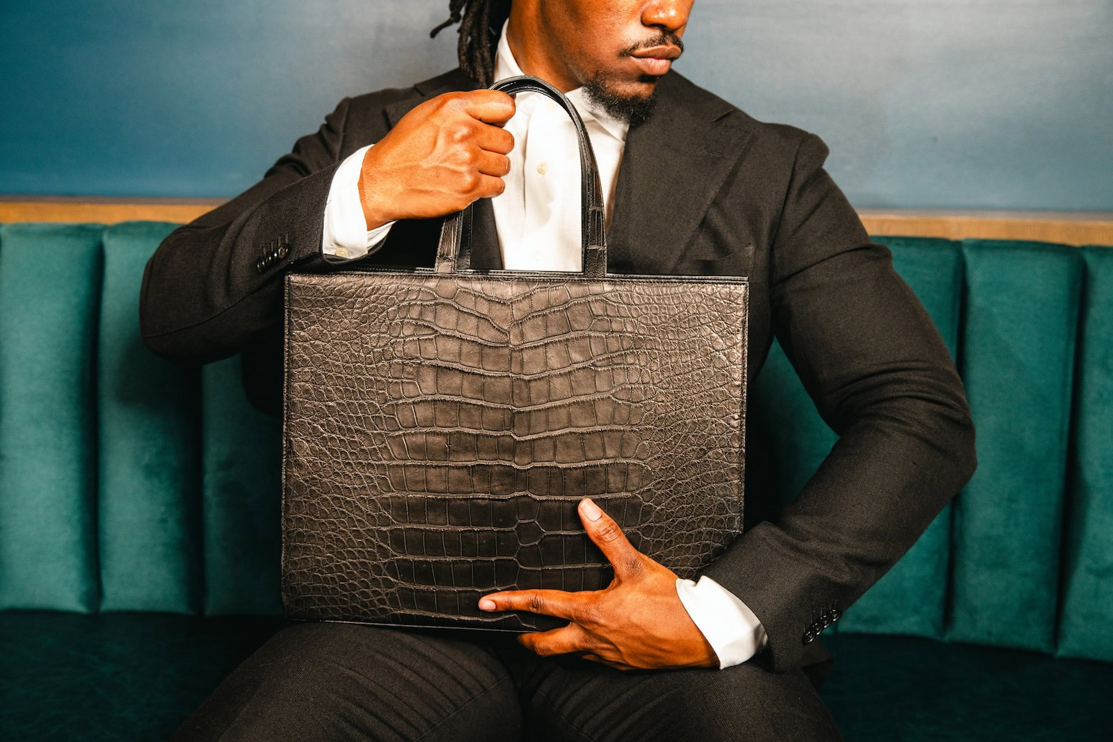 piper-skye-black-label-collection-braemar-tote-in-alligator-leather