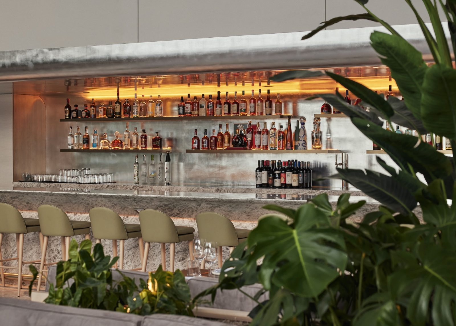 Elegant cocktail and wine bar at ADRIFT Mare on the 25th floor of Hotel AKA Brickell.