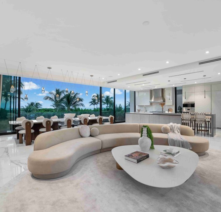 Select $40M Estate on the Sand Seeks Record with Oceanfront Rooftop and Solar Panels $40M Estate on the Sand Seeks Record with Oceanfront Rooftop and Solar Panels
