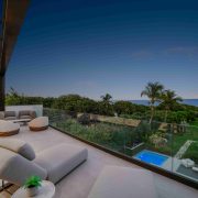 Select $40M Estate on the Sand Seeks Record with Oceanfront Rooftop and Solar Panels $40M Estate on the Sand Seeks Record with Oceanfront Rooftop and Solar Panels