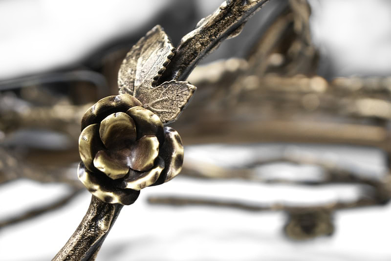 Rose Chandelier Round by KOKET Detail