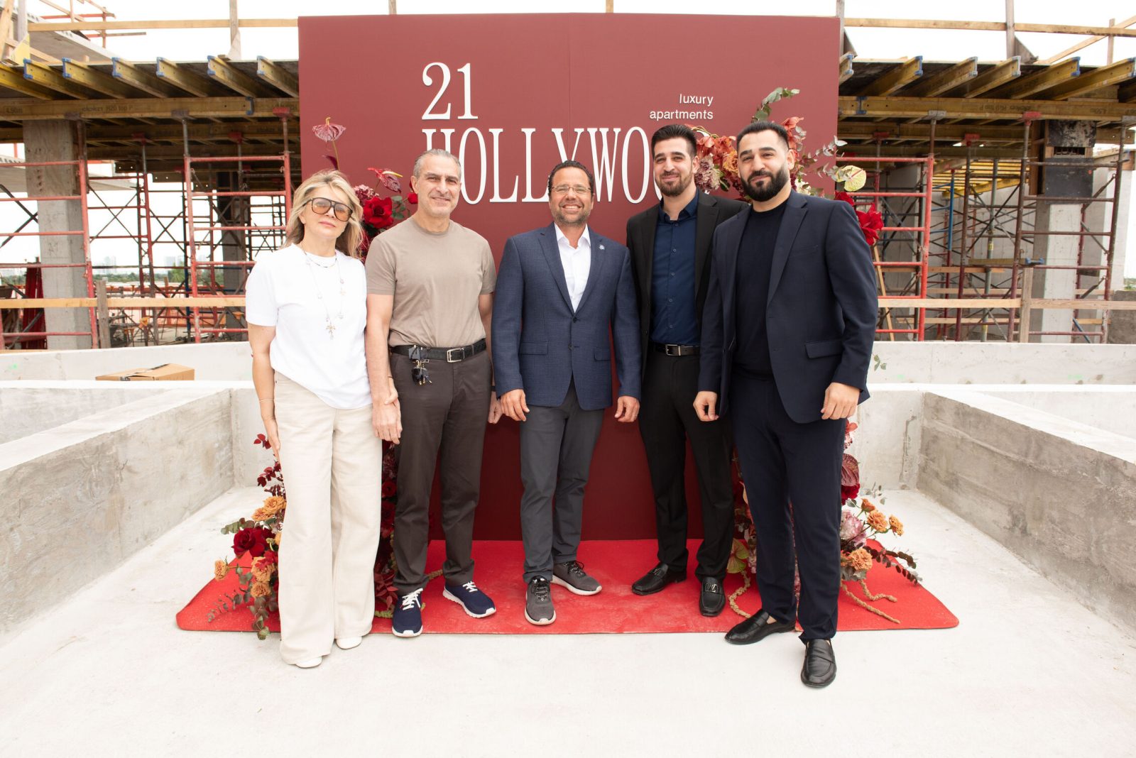 21 Hollywood, Starlife Group