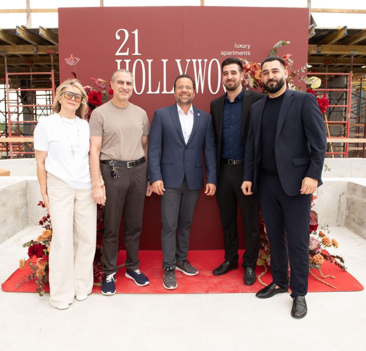 21 Hollywood, Starlife Group