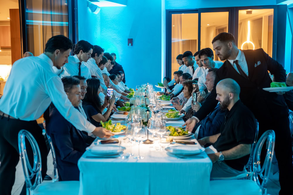 dinner guests2