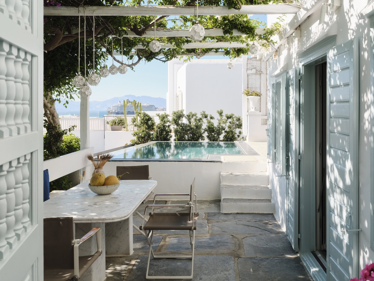 2 belvedere hotel