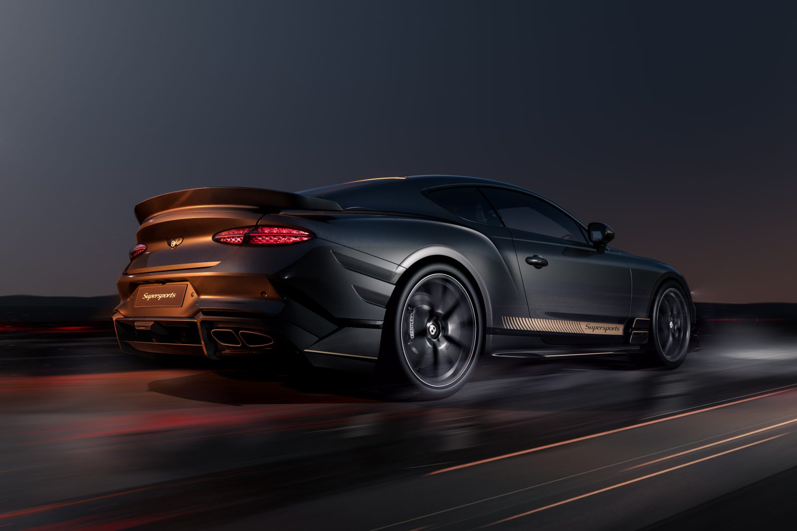 21 new supersports,rear 3qtr dynamic