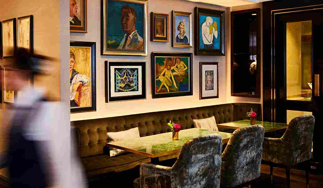 copy of steven joyce decor at francatellis restaurant photo copurtesy of st. jamess hotel and club 11zon