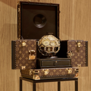 lv trunk for unicef