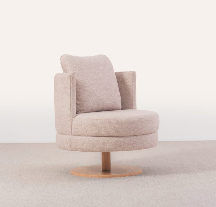 saccaro swivel chair