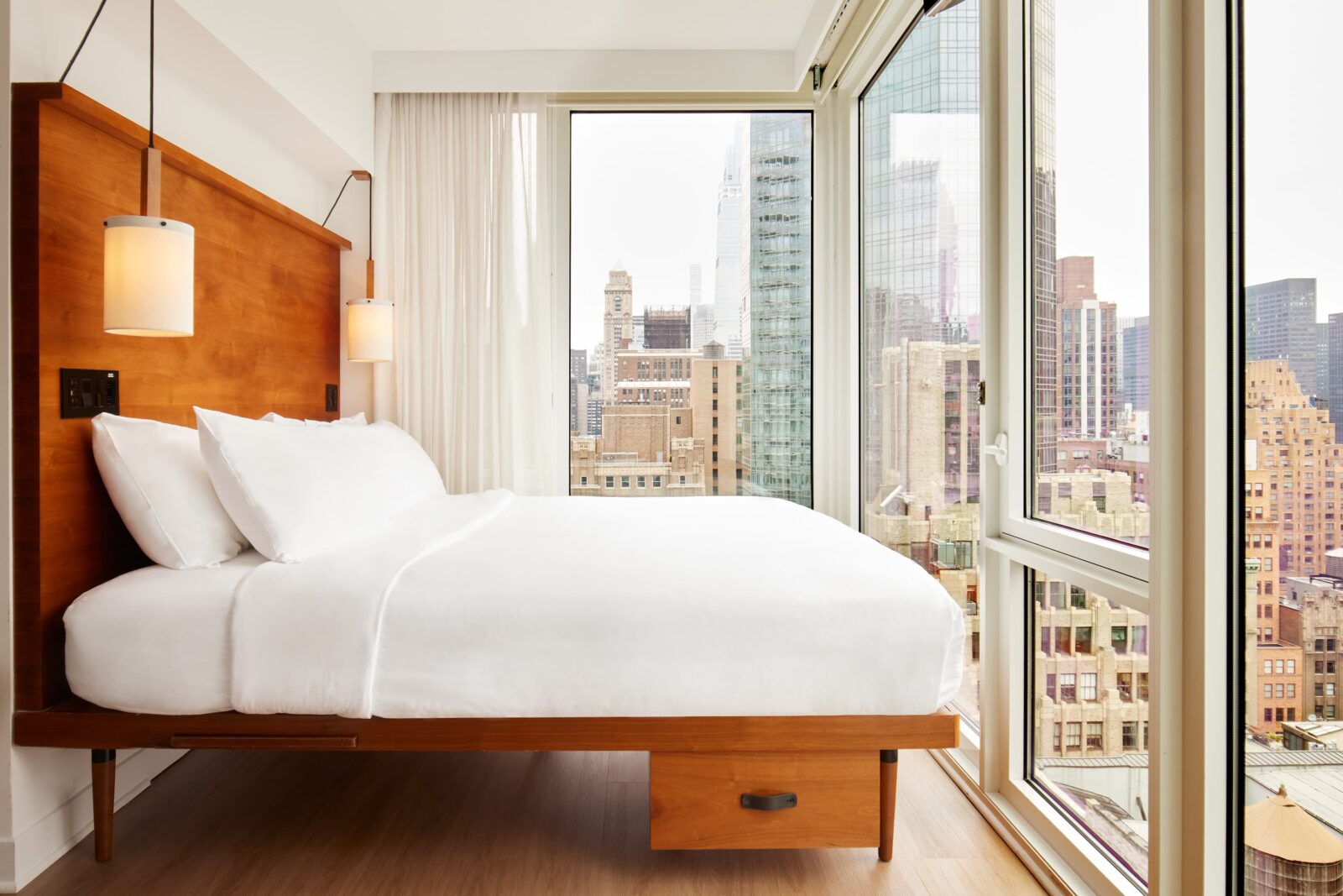20220901 nomad rooms kingsky 2910 main1 (1)