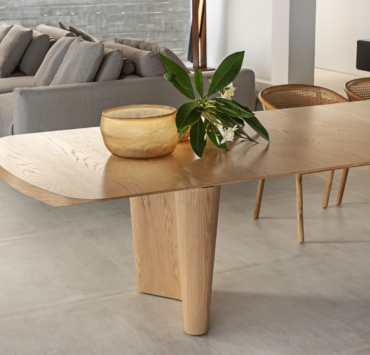 saccaro liquen dining table
