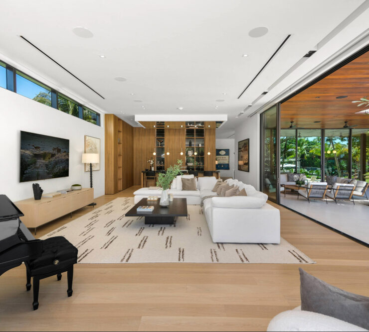 10. sunset estates bar family room 1 1