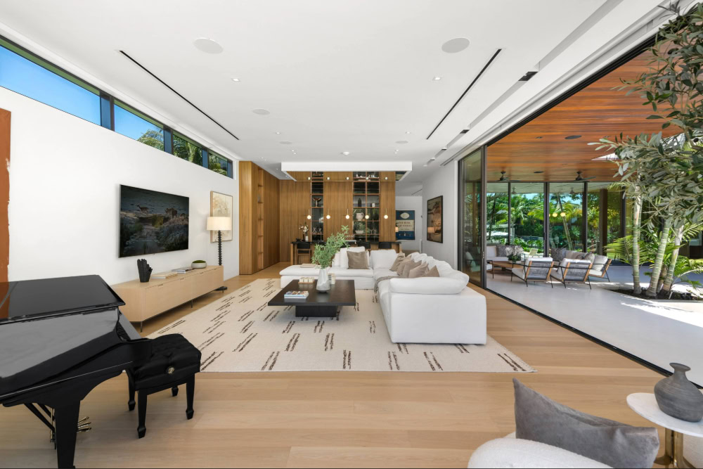 10. sunset estates bar family room 1 1