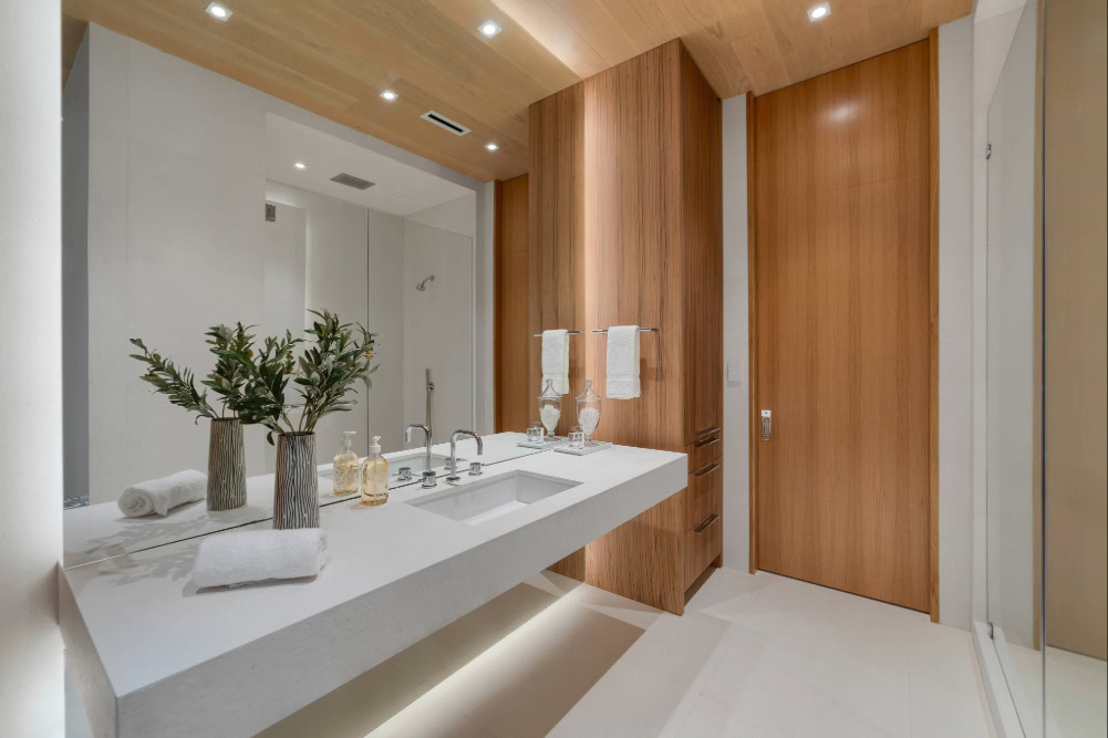 14.1 bathroom 3 high 1 2