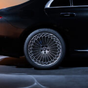 die neue mercedes benz s klasse: verfeinert bis in jedes detail the new mercedes benz s class: refined in every detail.