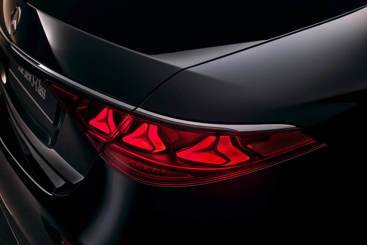 die neue mercedes benz s klasse: verfeinert bis in jedes detail. the new mercedes benz s class: refined in every detail.