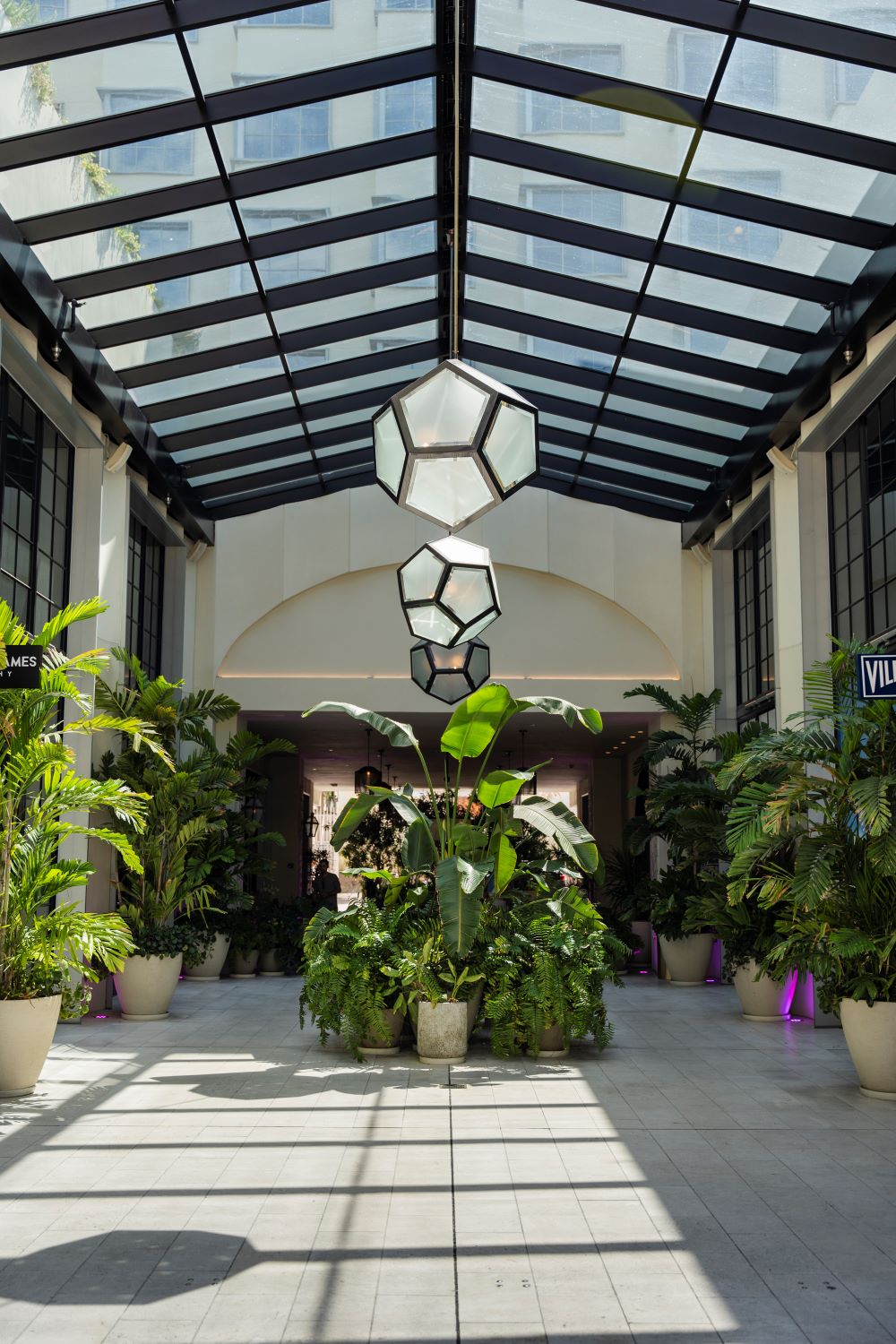the goodtime hotel courtyard