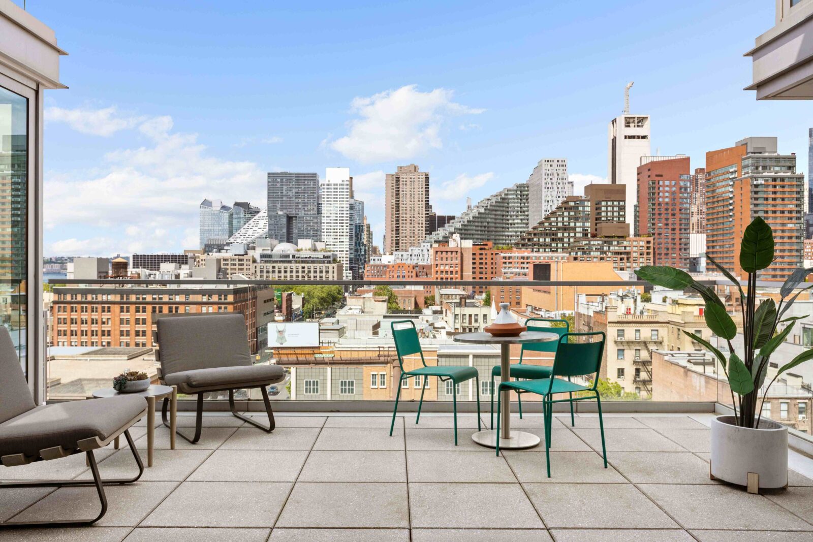547w47 1113 private terrace credit dd reps