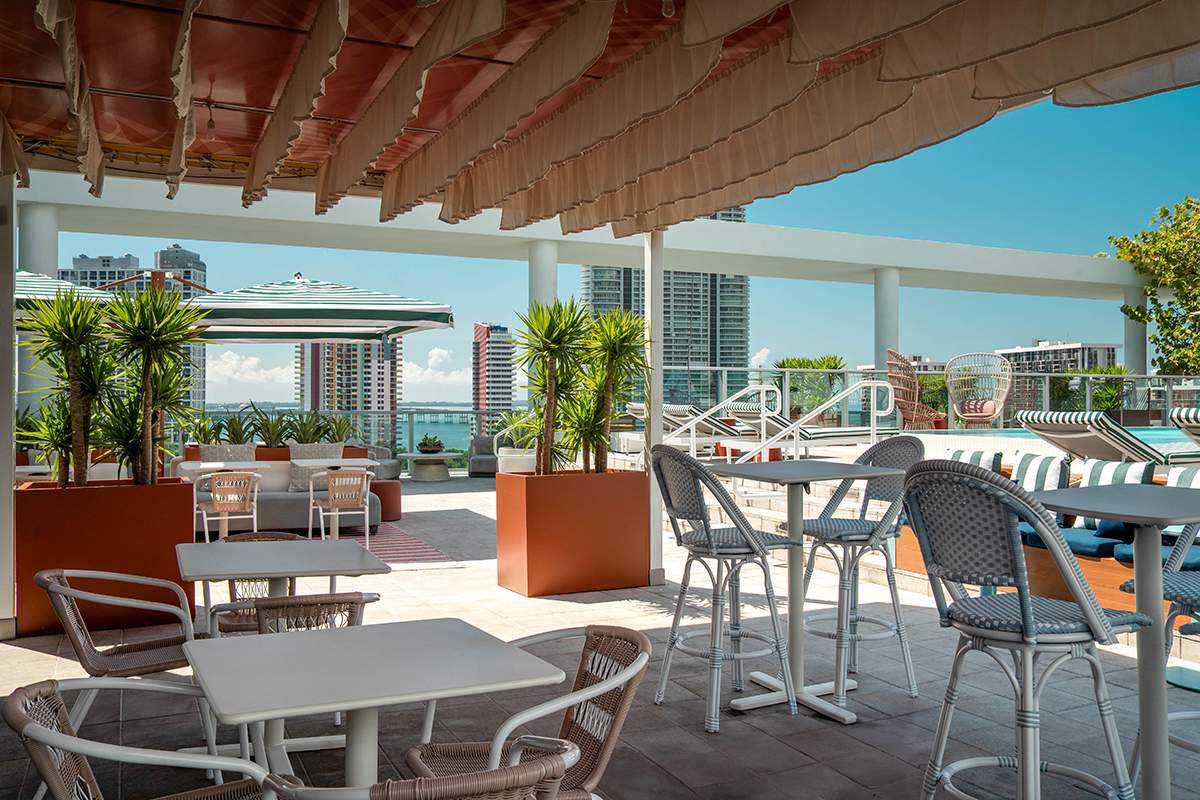 vista rooftop bar lounge credit novotel miami brickell